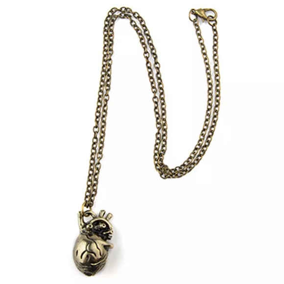 {YVONNE} vintage anatomical heart pendant necklace - Picture 3 of 5